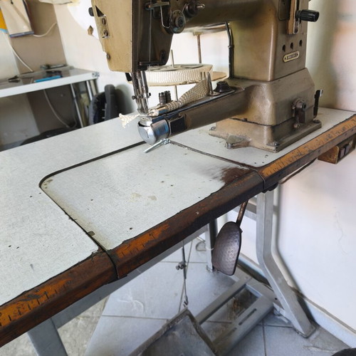 Professional Sewing Machine for Relli used