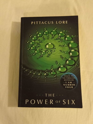 The Power of Six by Pittacus Lore like new, foreign language book