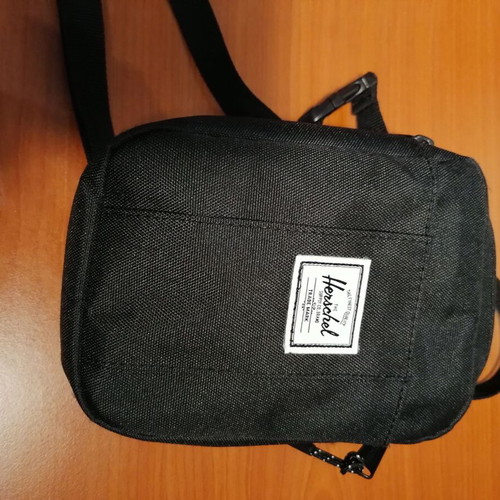Herschel shoulder bag like new, black