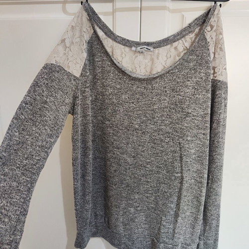 Long-sleeve spring blouse with lace, like new, size M 38 10, white and gray