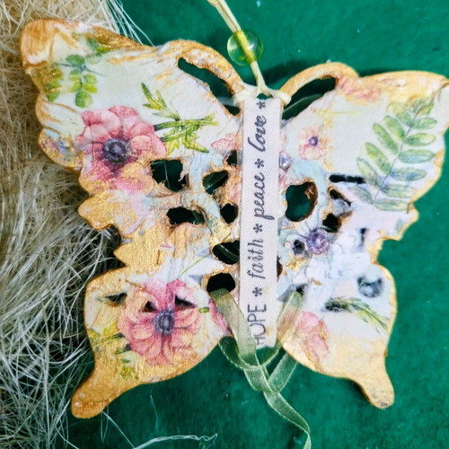 Easter Decoration Set like new, handmade eggs and butterfly