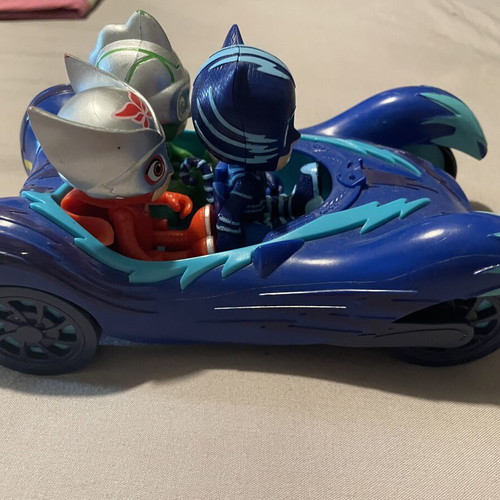 PJ Masks vehicle with 3 figures Catboy, Owlette, Gekko