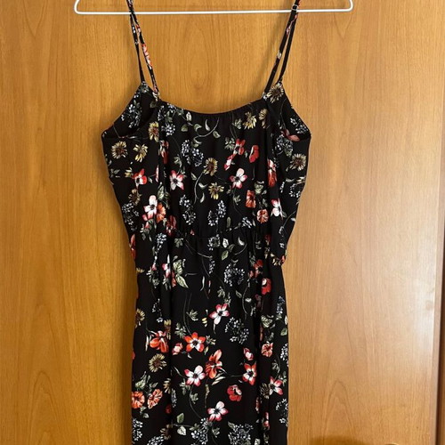 Stradivarius dress with straps black floral size S like new