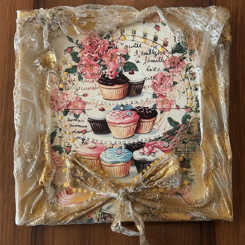 Handmade cupcake frame 40x40 cm like new