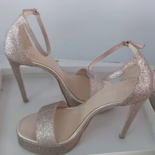 Ellen high-heeled sandals size 41 like new, gold