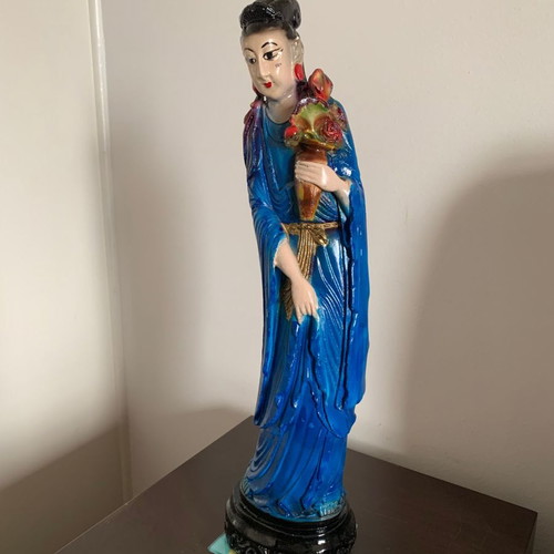 Asian collectible geisha statue used, ceramic, hand-painted
