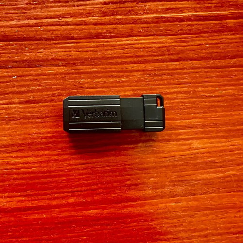 Verbatim USB stick 8GB like new