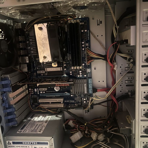 Low gaming PC with Radeon RX6400 graphics card
