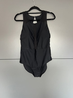 One-piece black swimsuit new, size M