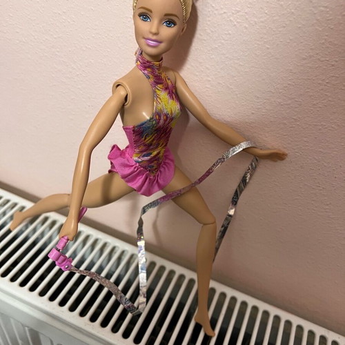 Barbie rhythmic gymnast doll with ribbon like new