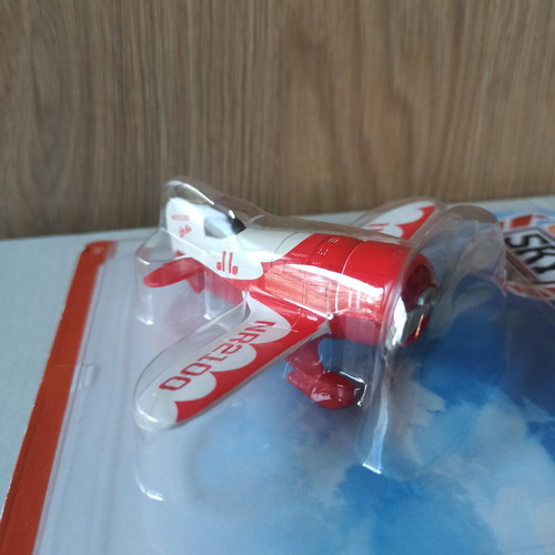 Matchbox Skybusters GEE BEE NR2100 airplane toy new