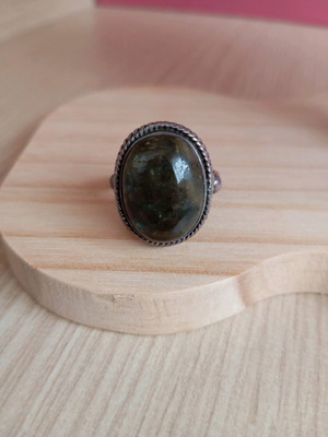 Silver 925 ring like new with blue and green labradorite
