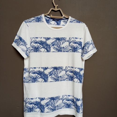 Calliope Man floral print T-shirt, blue and white, size Small
