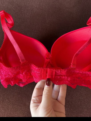 Isabelle bra 75B red, new