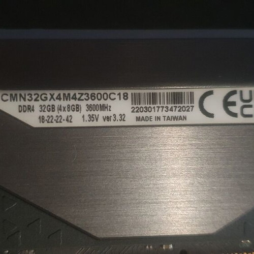 Corsair Vengeance LPX 32GB RGB DDR4 3600MHz Desktop Memory RAM like new