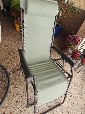 Folding Reclining Chair like new