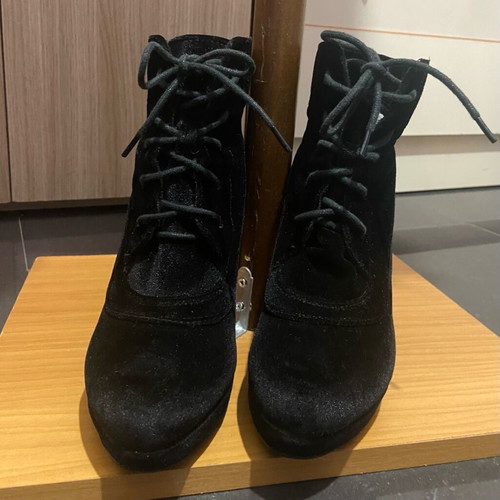 Black velvet ankle boots used, size 38, 11cm heel