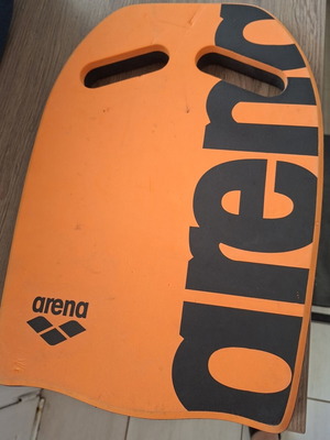 Arena σανίδα επιπλεύσης σαν καινούργιο για θάλασσα και πισίνα