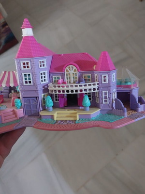 Polly Pocket Magical Mansion toy used from 1994 by Bluebird Toys