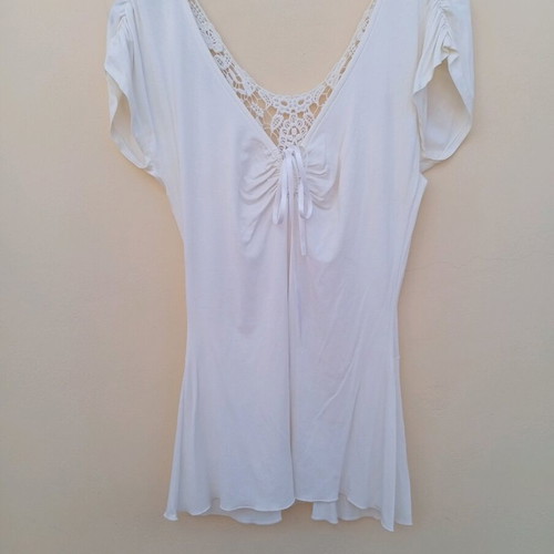 Blouses white and black with lace like new, short sleeve