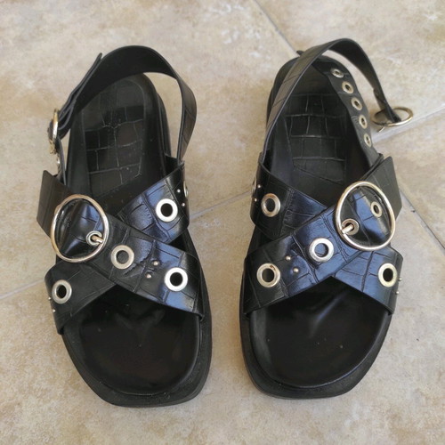 Shoes used sandals with strap, size 39, black