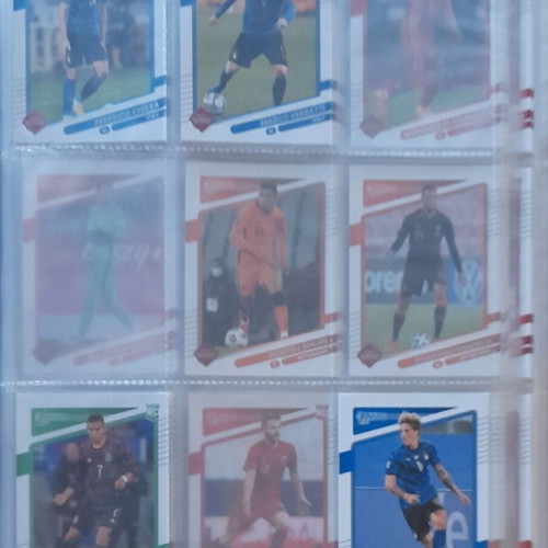 Donruss Soccer Road to Qatar 2021-2022 cards like new, 127 base and 44 inserts