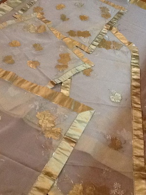 Organza and satin table linen set, 5 pieces, bronze color