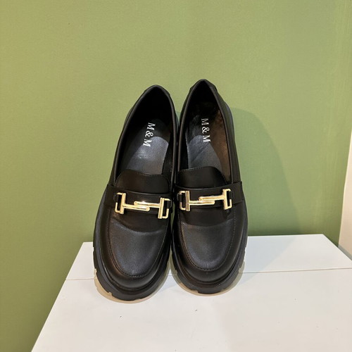 Women's black loafers with gold buckle and chunky sole size 39 like new