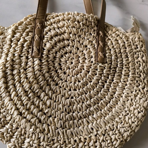 Women’s straw bag like new