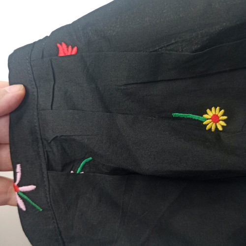 Compañía Fantástica top new with embroidered colorful flowers, size XL