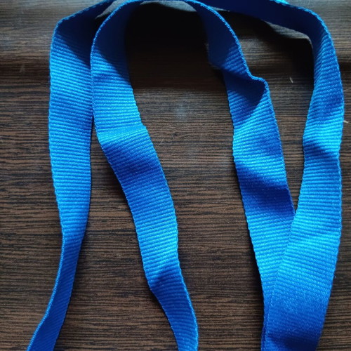 Blue lanyard for keys like new