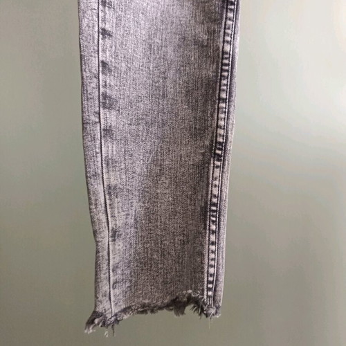 Zara Woman Premium Denim skinny grey jeans like new