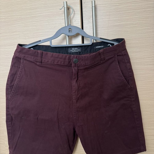 Bershka men's maroon chino shorts, size EUR 42