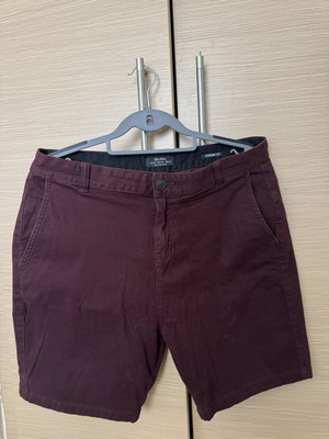 Bershka men's maroon chino shorts, size EUR 42