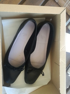 Zara ballerinas size 39 leather like new, black