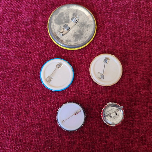 Vintage pins like new, set of 5 pieces