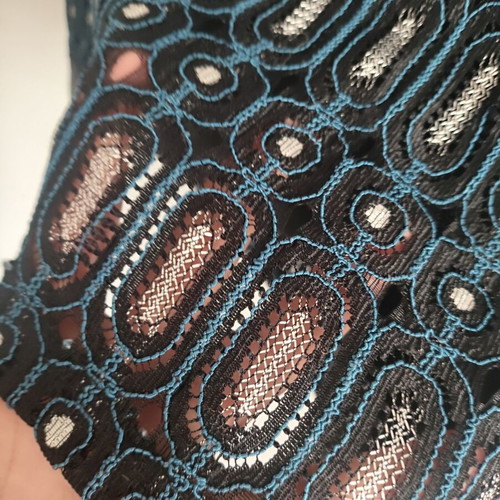 Yest skirt size M like new, blue and silver
