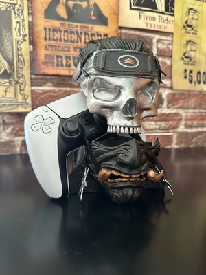 Ghost of Tsushima stand for PS4 and PS5 controllers