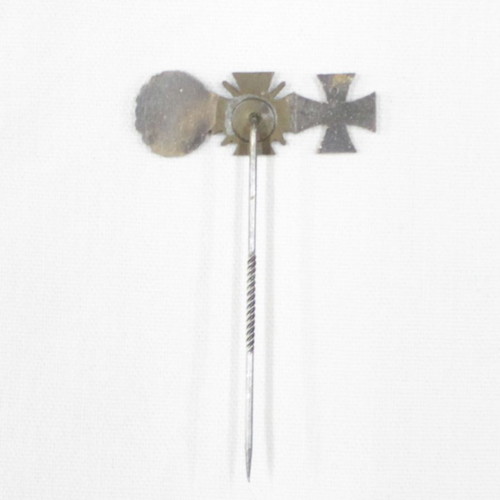1918 German pin with three medals used