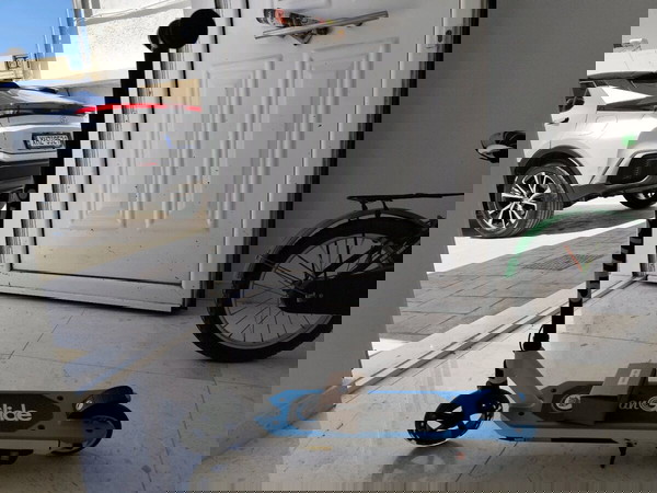 Urban Glide electric scooter. *NEW*