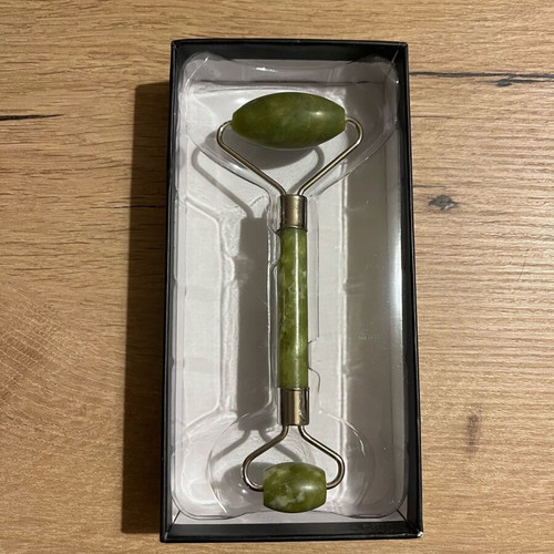 Jade Facial Roller like new