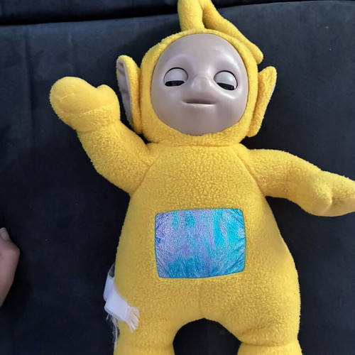 Vintage Teletubbies Laa-Laa plush 1998, yellow