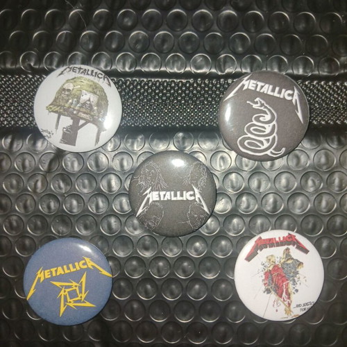 Metallica badge new, size 3.2cm