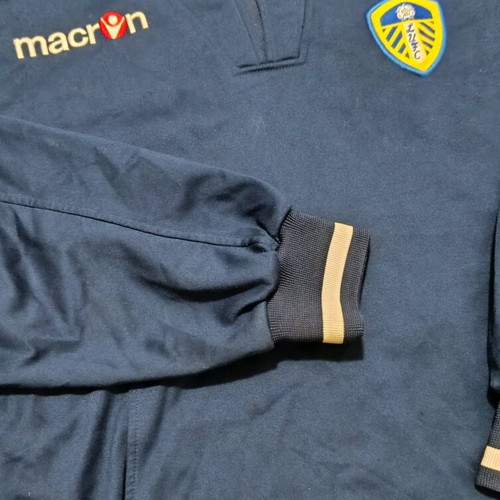 Leeds United Macron XL training sweatshirt used
