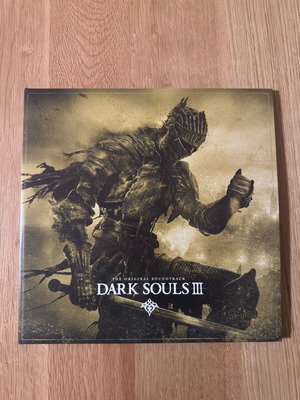 Dark Souls 3 Soundtrack колекционно издание като ново, 3 винилови диска