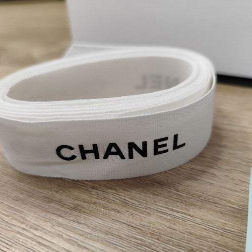 Chanel Rue Cambon 31 White Gift Box used from Paris Boutique