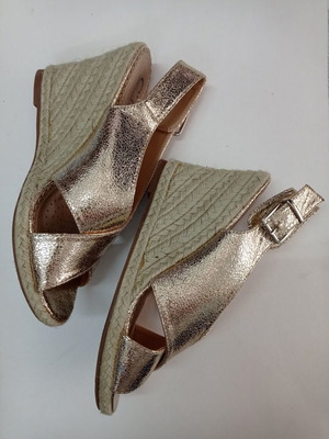 Women’s platform shoes used, gold color, size 39