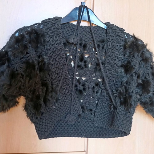 Bolero size S with real fur, does not close, like new