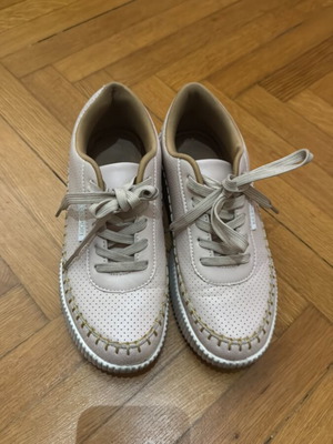 Elle Sport sneakers like new, size 39, beige pink walking shoes