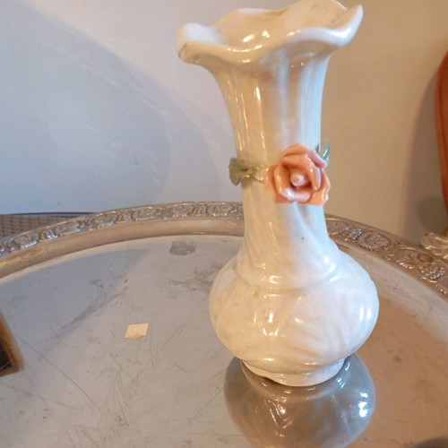 Small porcelain vase like new, vintage